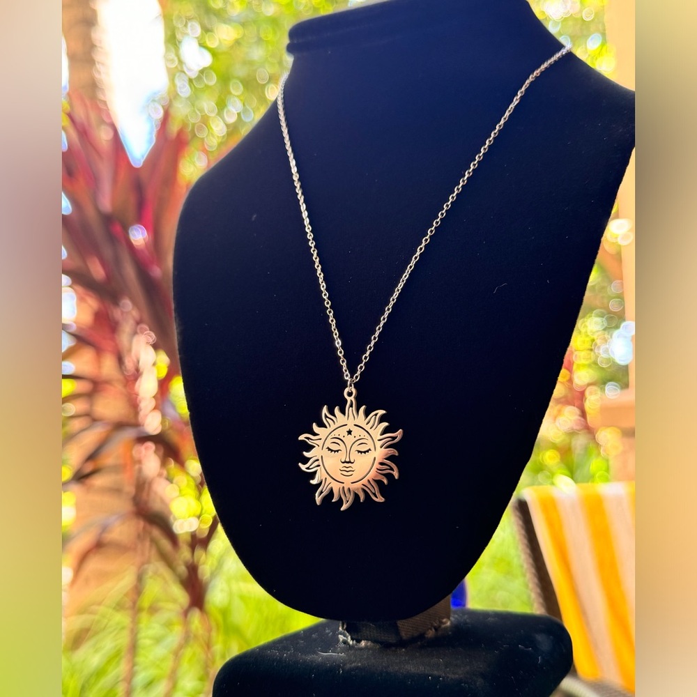 Maui sun necklace